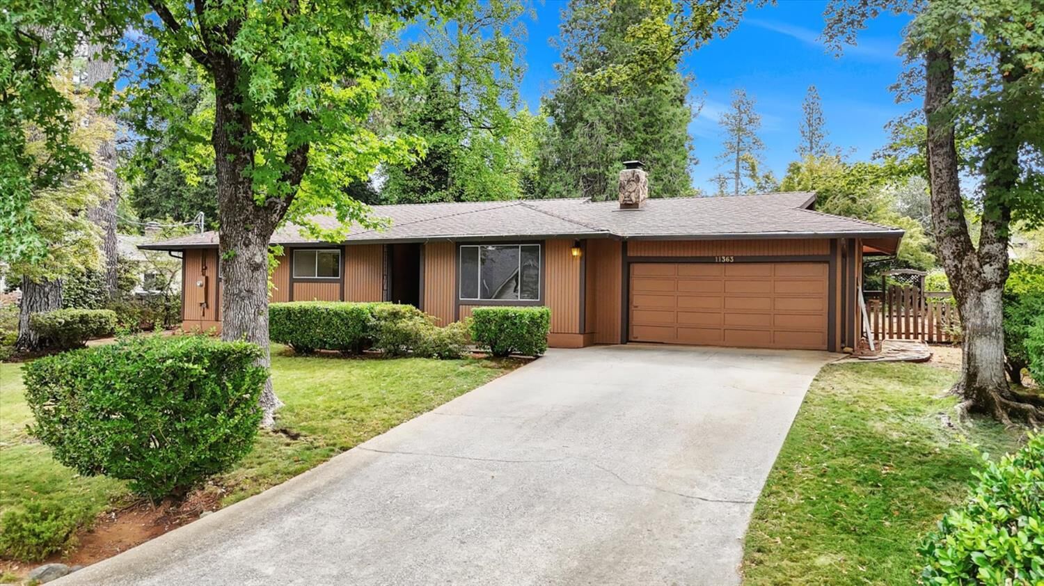Property Photo:  11363 Via Vista  CA 95959