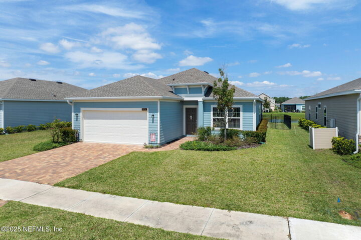 Property Photo: 3956 Cloverdale Court FL 32068