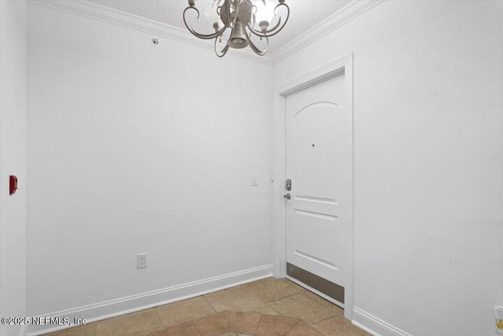 Property Photo: 115 9th Avenue S 402 FL 32250