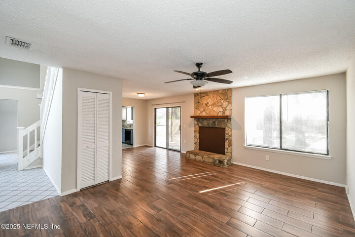 Property Photo:  5514 Manfields Place  FL 32207 