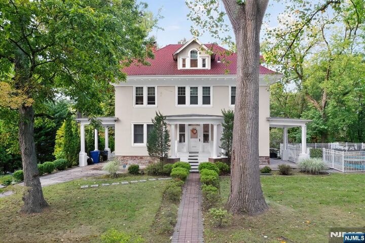 Property Photo:  285 Maple Street  NJ 07631 
