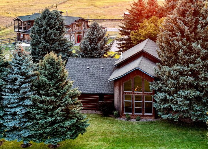 Property Photo: 556 Windy Acres Drive MT 59912