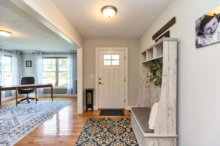 Property Photo: 5 Horizon Drive NH 03052