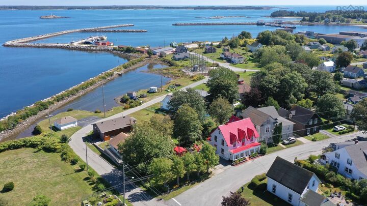 Property Photo: 132 Hall Street NS B0T 1L0