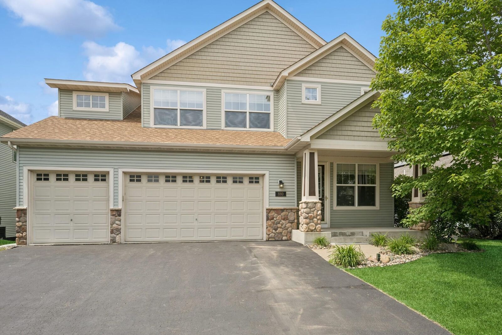 Property Photo: 880 Drew Drive MN 55129