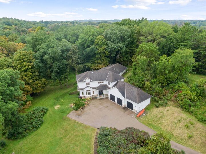 Property Photo: 7065 Woodland Trail MN 55373