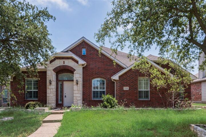 Property Photo: 5218 Hopewell Drive TX 75043