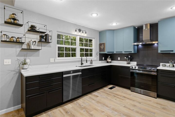 Property Photo:  12 Arnold Lane  AR 72715 