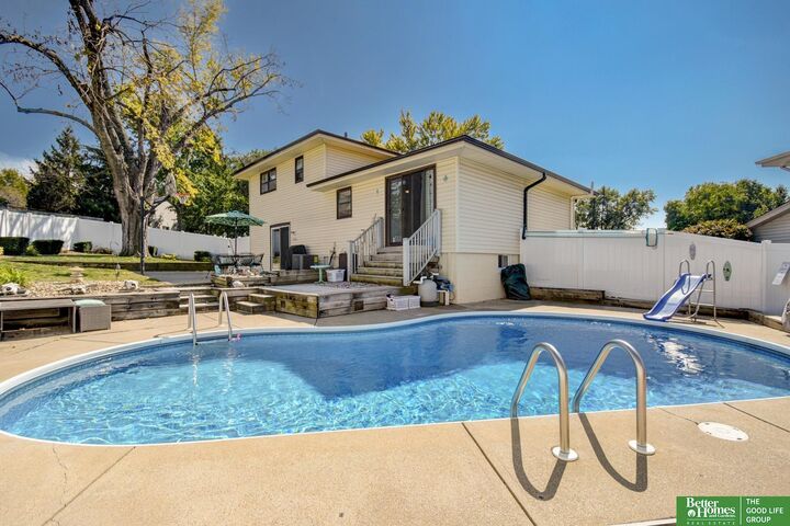 5917 N 110th Circle  Omaha NE 68164 photo