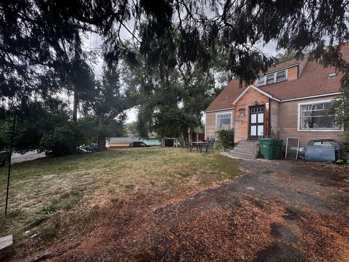 Property Photo:  1740 Riverside Drive  OR 97601 