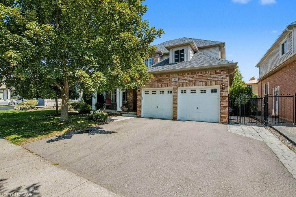 Property Photo:  4292 Sarazen Drive  ON L7M 4Y9 