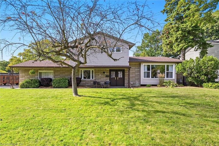 641 Holt Drive  Burlington ON L7T 3N4 photo