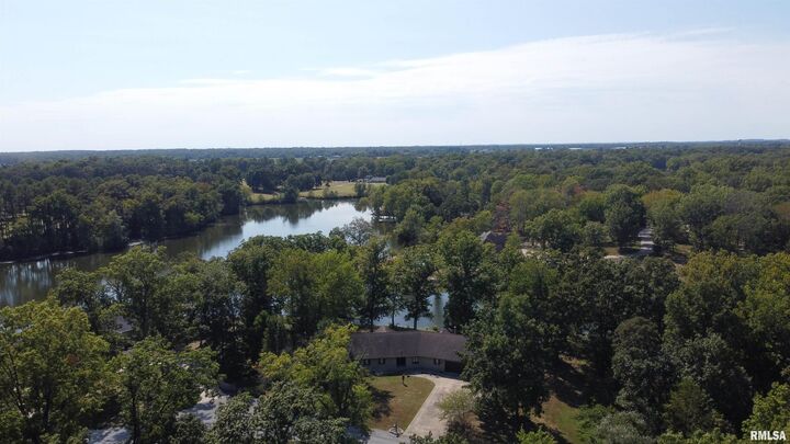 Property Photo: 15316 Lakepoint Drive IL 62812