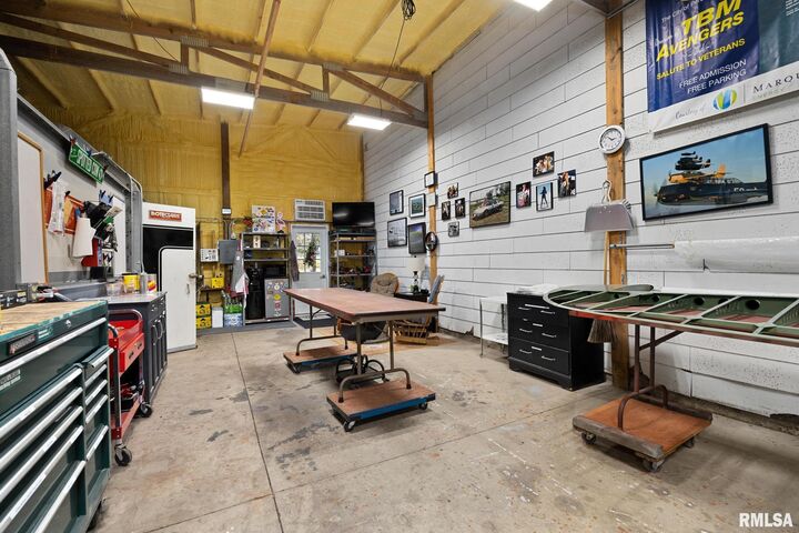 1995 County Road 900 N  Eureka IL 61530 photo