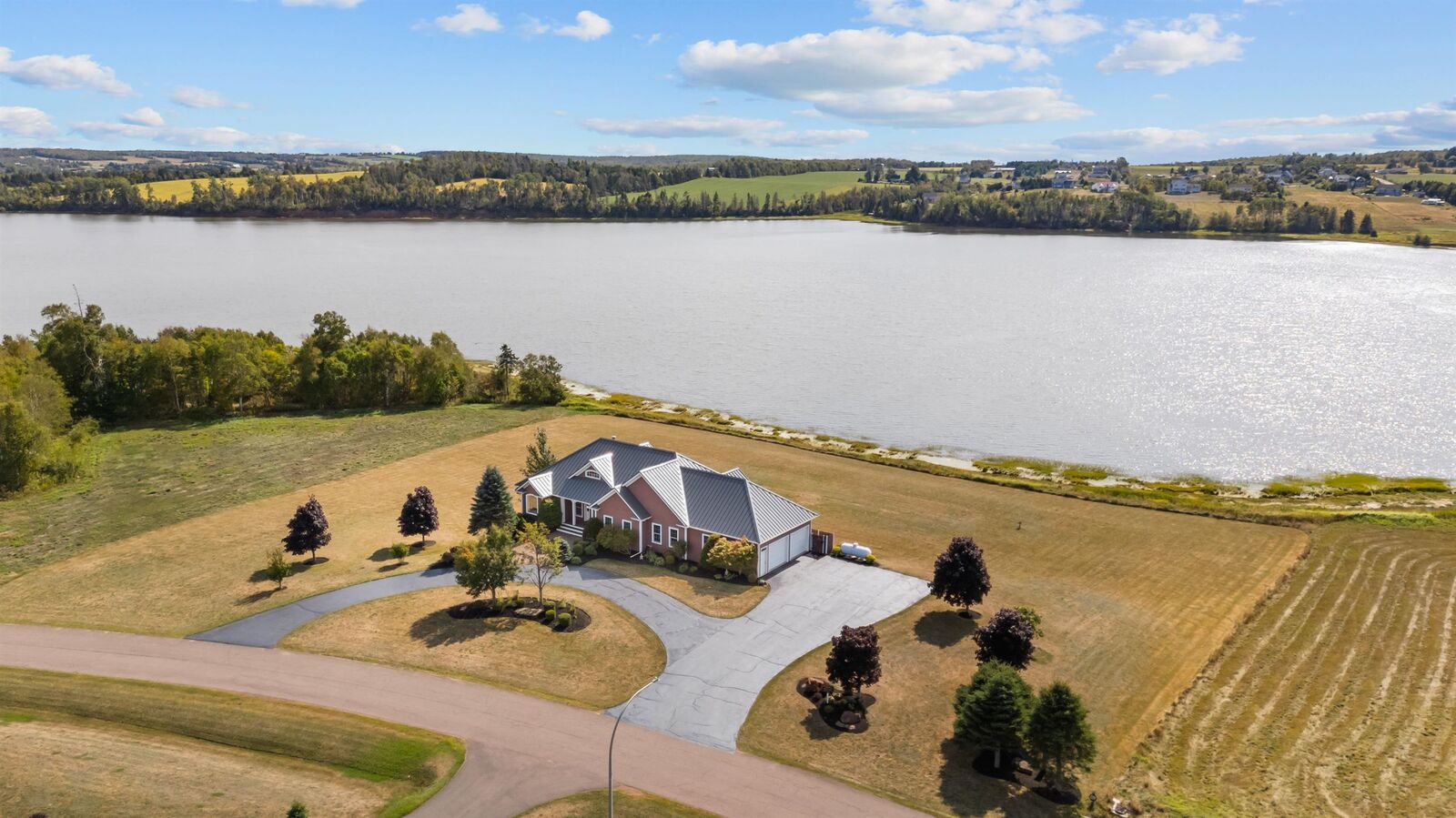 Property Photo:  206 Alexander Drive  PE C0A 1H0 