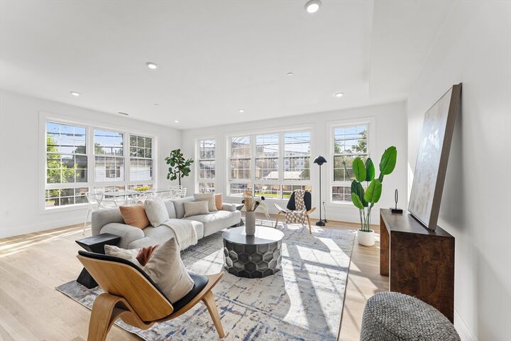 Property Photo:  272 Lincoln St 1B  MA 01752 