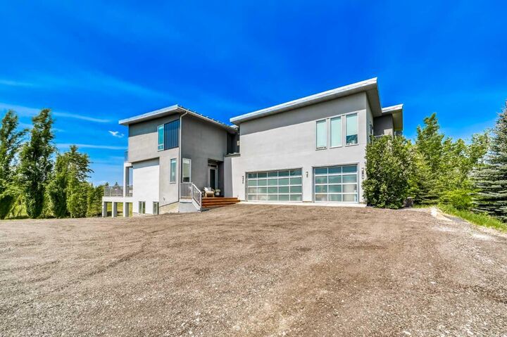 Property Photo:  24008 241 Avenue E  AB T1S 4B8
