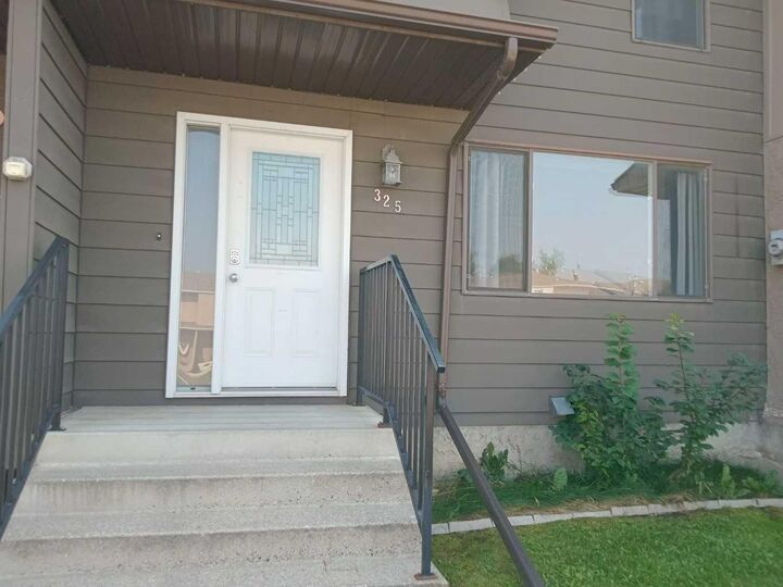 Photo de la propriété:  457 Collinge Road 325  AB T7V 1K8 