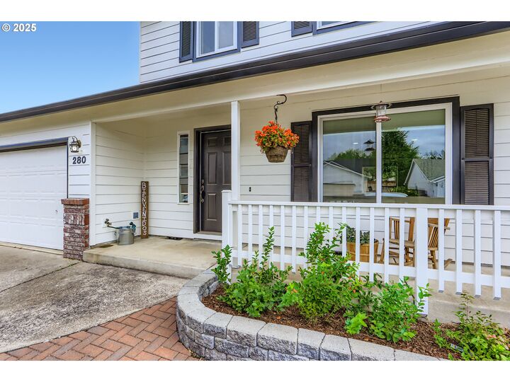 280 NW Country Ct  McMinnville OR 97128 photo