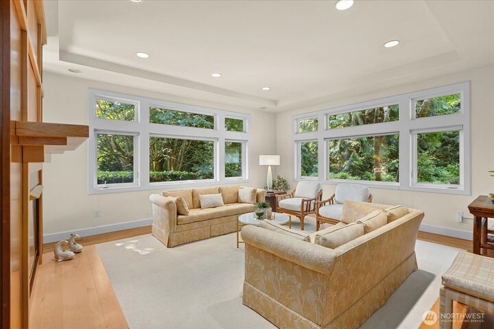 Property Photo:  1540  151st Pl  WA 98012 