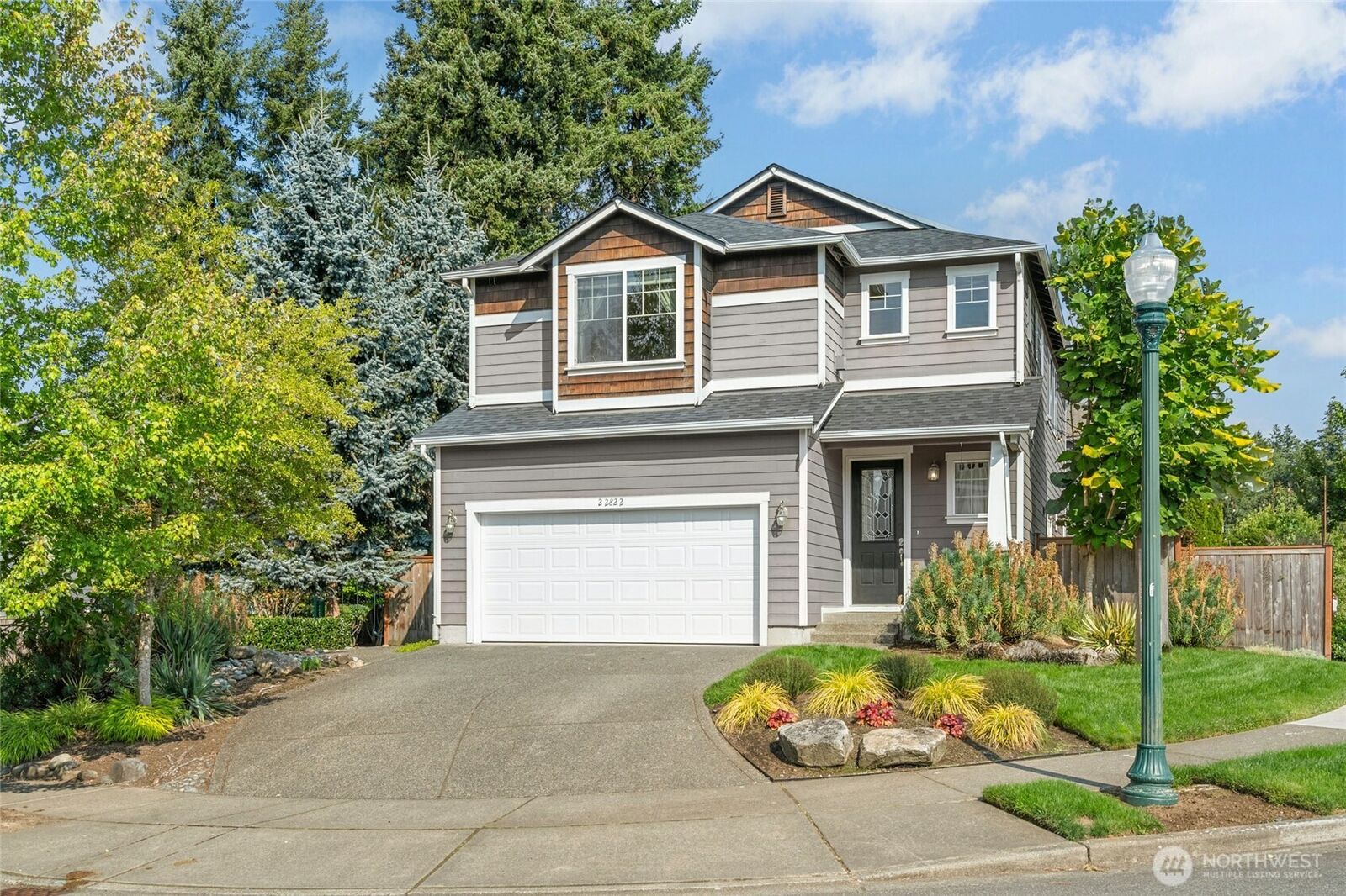 Property Photo: 22822 SE 271st Place WA 98038