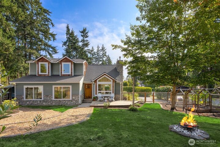 1116  Grow Avenue NE  Bainbridge Island WA 98110 photo
