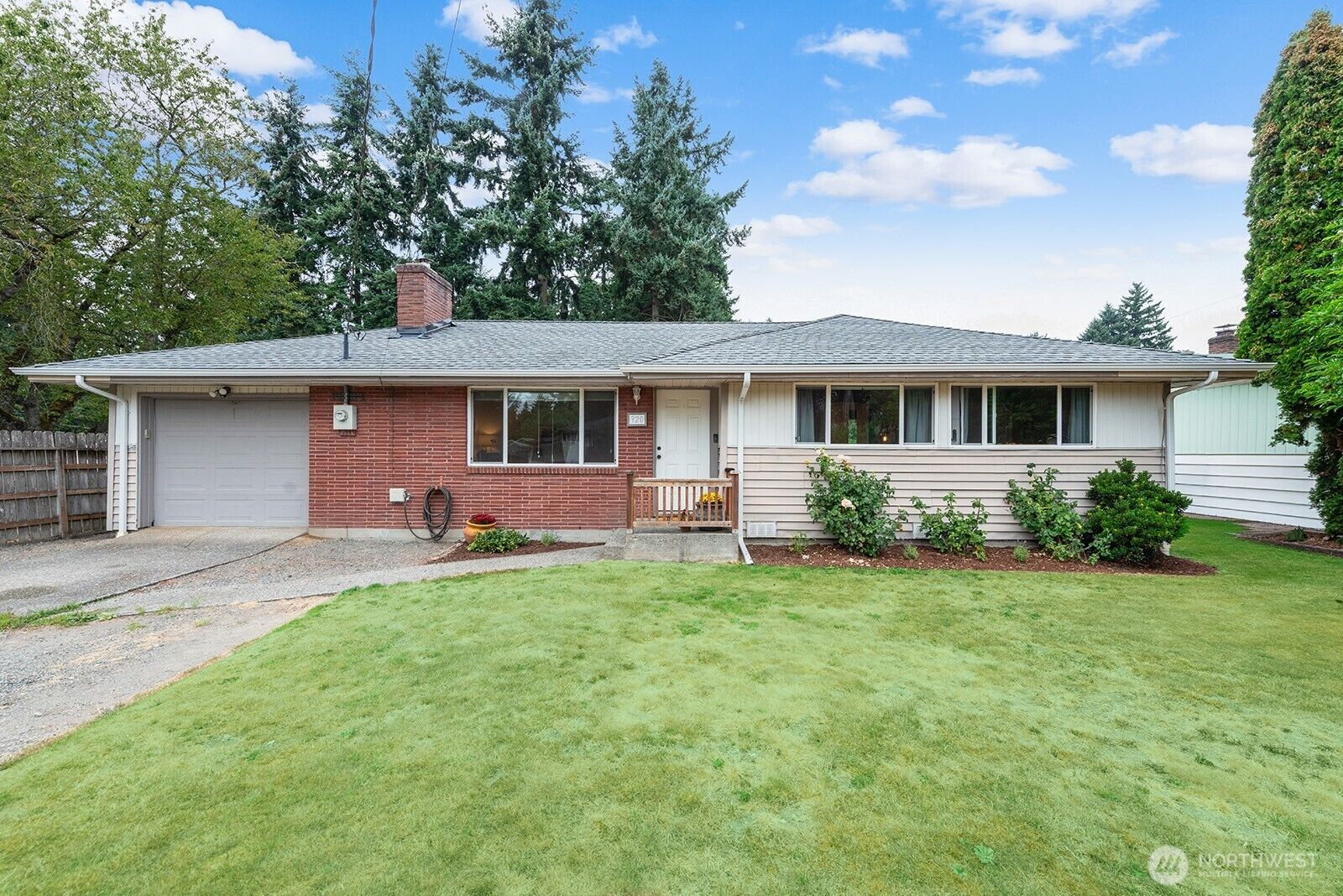 Property Photo: 320 S 120th Street WA 98168
