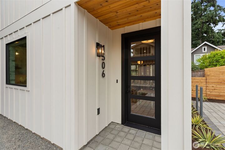 Property Photo: 1506 3rd Street WA 98033
