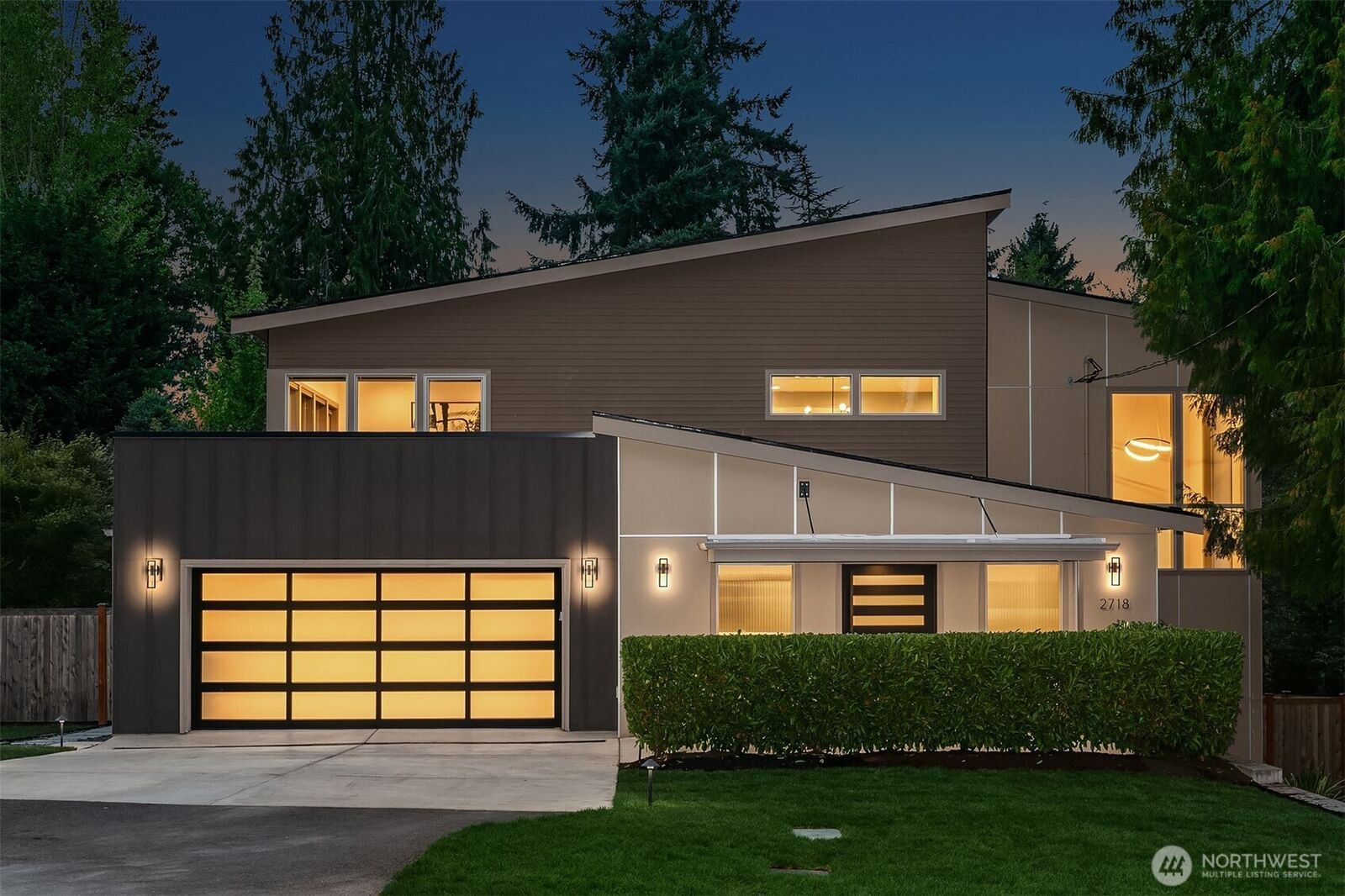 Property Photo:  2718 NE 90th Street  WA 98115 