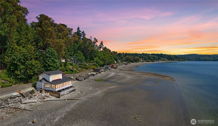 24186  Vashon Highway SW  Vashon WA 98070 photo