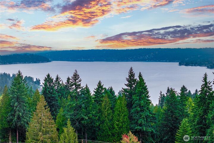Property Photo:  4285  167th Court SE  WA 98006 