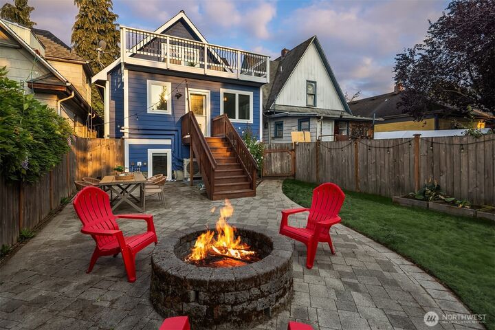 1629  22nd Avenue  Seattle WA 98122 photo