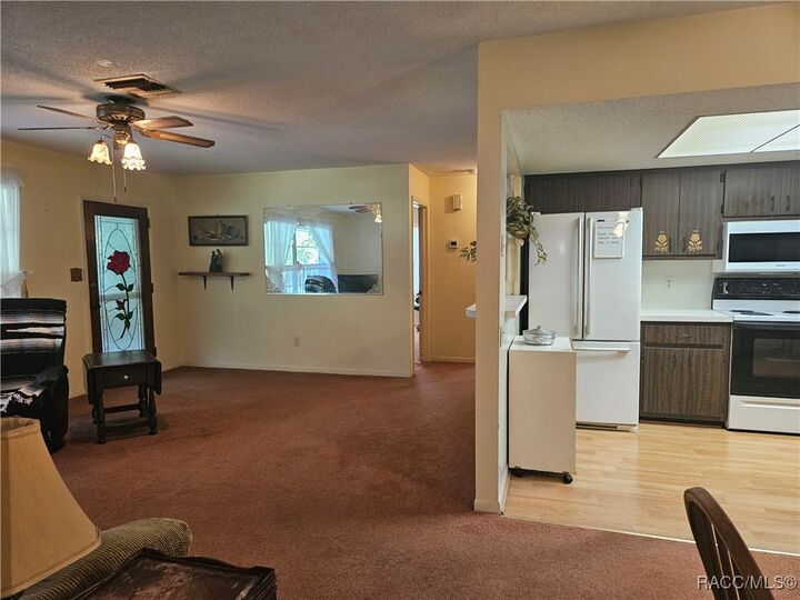 Property Photo:  9708 W Hawthorne Street  FL 34428 