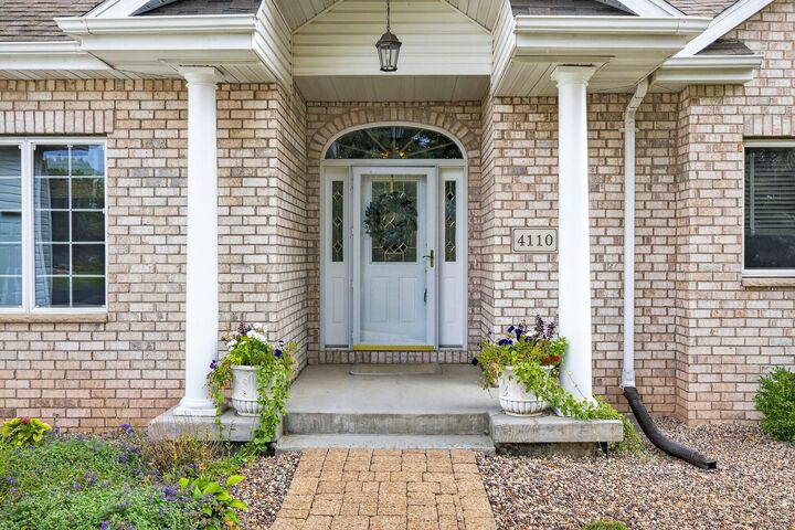 Property Photo:  4110 S Woodendale Way  WI 54915 