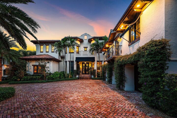 Property Photo:  518 Harbor Court  FL 33483 