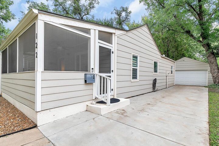 Property Photo:  122 S Custer Ave  KS 67213 