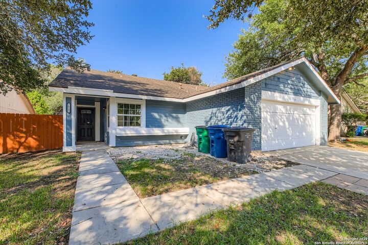 Property Photo:  16543 Twin Fox  TX 78247 