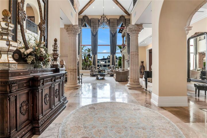 Property Photo: 700 Osprey Point Cir FL 33431