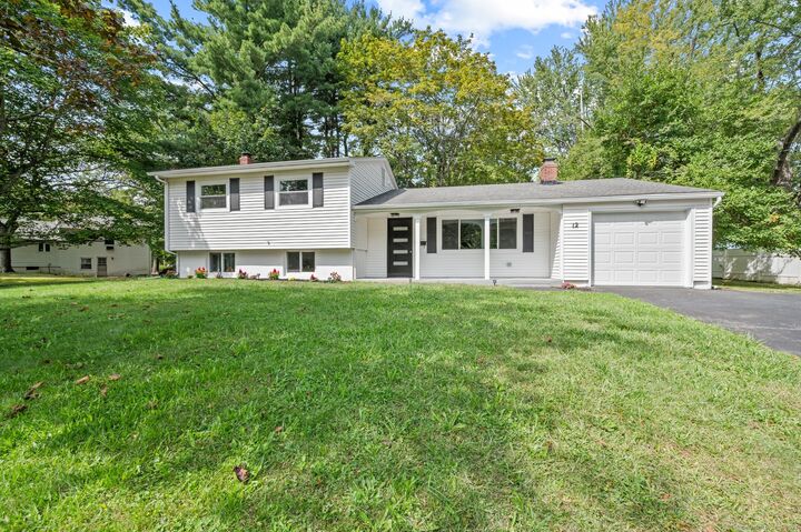 Property Photo:  12 Banbury Lane  CT 06002 