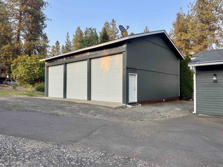 Property Photo:  4522 E Lane Park Rd  WA 99021 