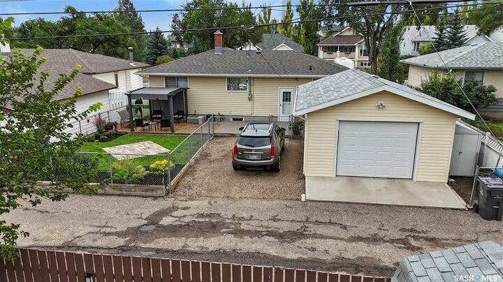 Photo de la propriété: 474 4th Avenue SE SK S9H 3M1
