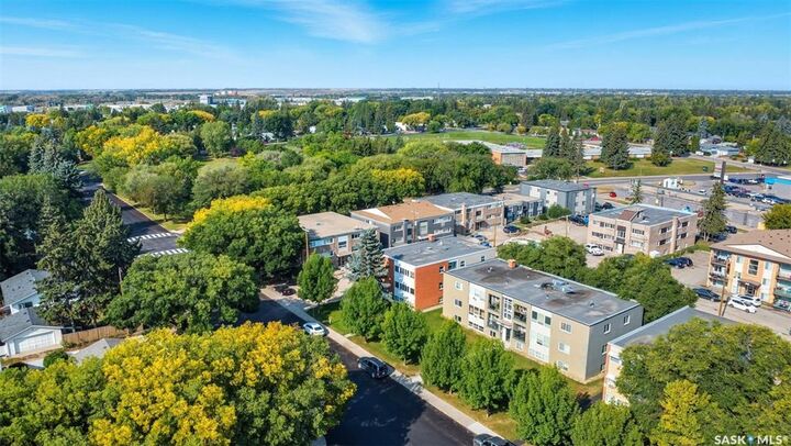 Property Photo: 605 Wilson Crescent 11 SK S7J 2M2