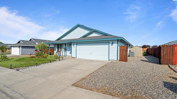 Property Photo: 5319 Flores Ln WA 99301