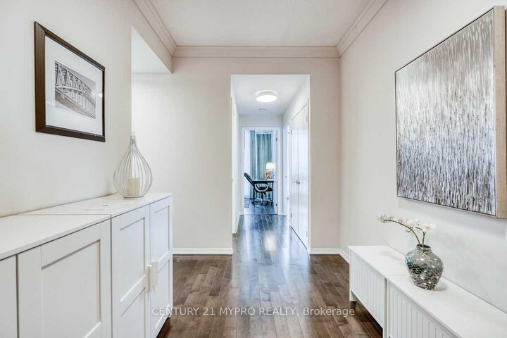 Photo de la propriété:  832 Bay Street 2810  ON M5S 1Z6 