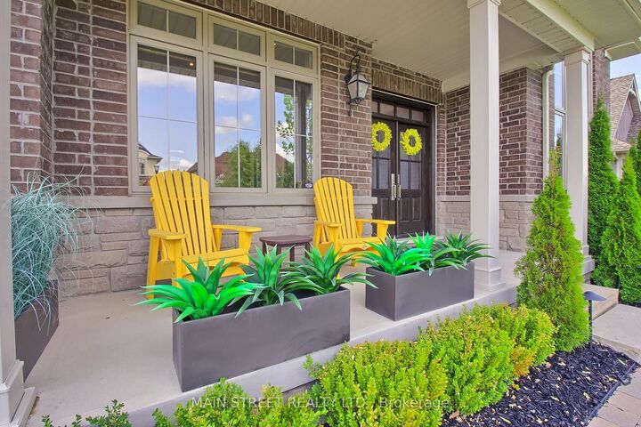 Property Photo:  18 Country Club Crescent  ON L9P 0B8