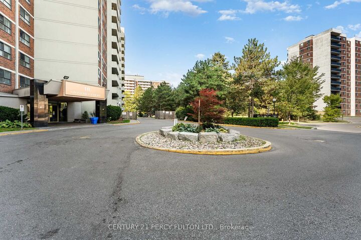 Property Photo:  10 Stonehill Court 709  ON M1W 2X8 