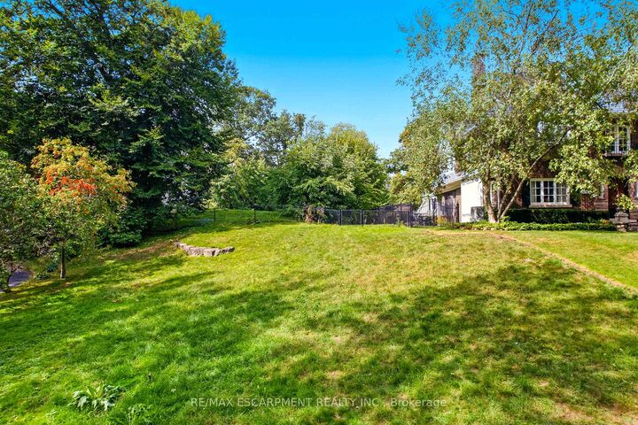Property Photo:  3063 Woodland Park Drive  ON L7N 1K8 