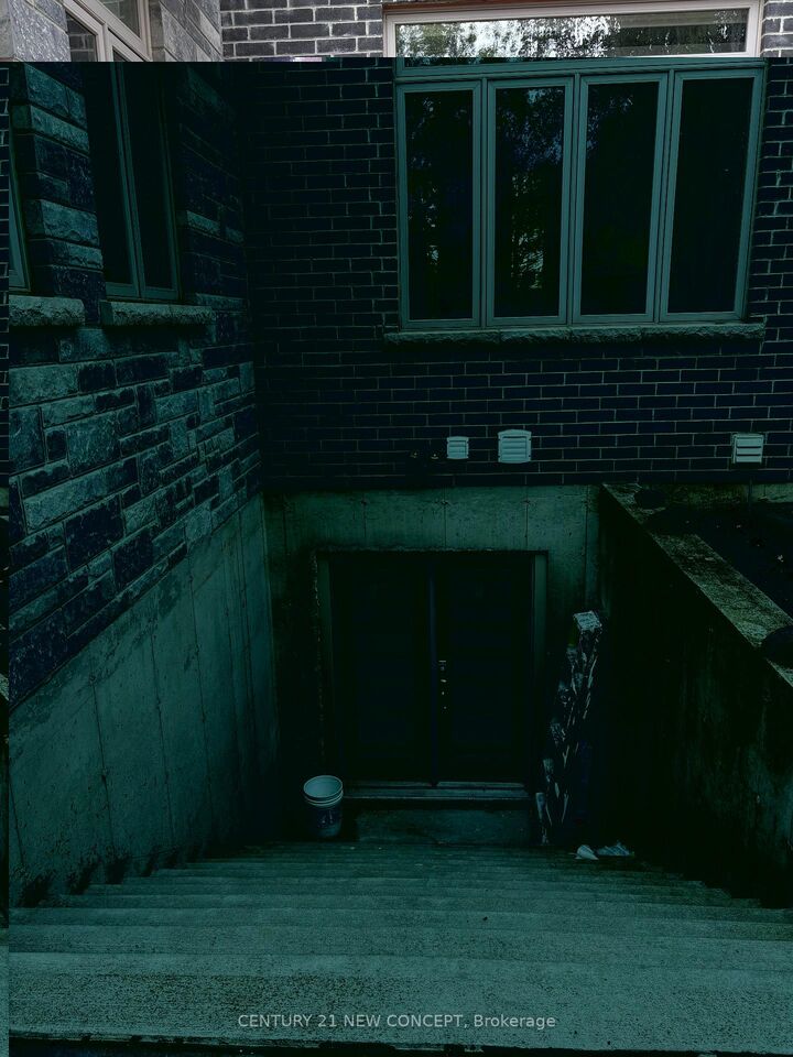 Photo de la propriété:  350 Rymal Road W Basement  ON L9B 1B8 