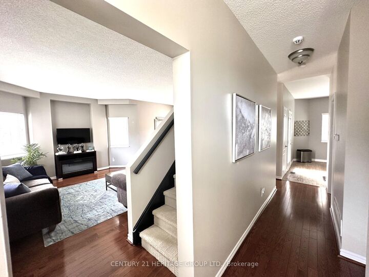 Property Photo: 1 Tower Gate 11 ON L6P 1C3