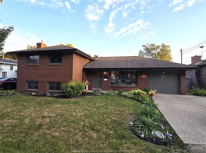 353 Cousineau Road  Windsor ON N9G 1V6 photo